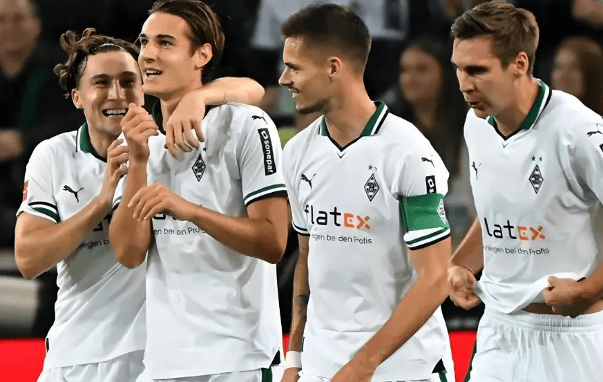 皇冠体育在线- 门兴格拉德巴赫转会期调整名单武汉三镇防线松动备战NBA总决赛，媒体一致点评：多伦多猛龙围绕社区盾官宣签约